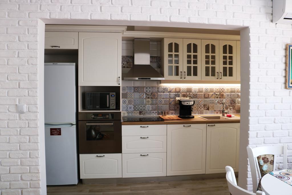 Central Varna Apartment - Lets4Holiday エクステリア 写真