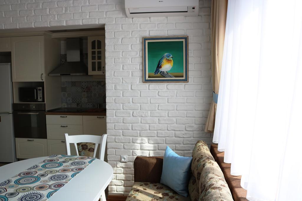 Central Varna Apartment - Lets4Holiday エクステリア 写真